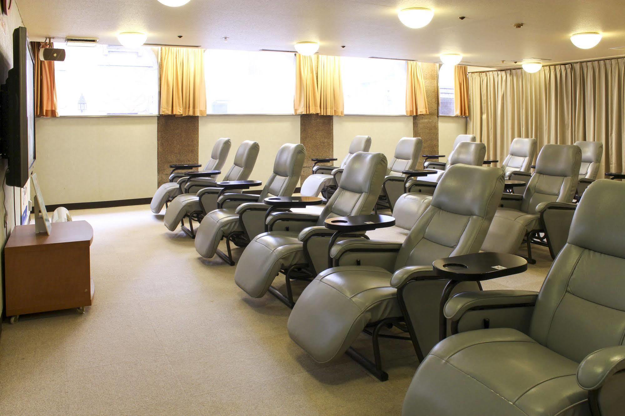 New Japan Capsule Hotel Cabana Ōsaka Exterior foto