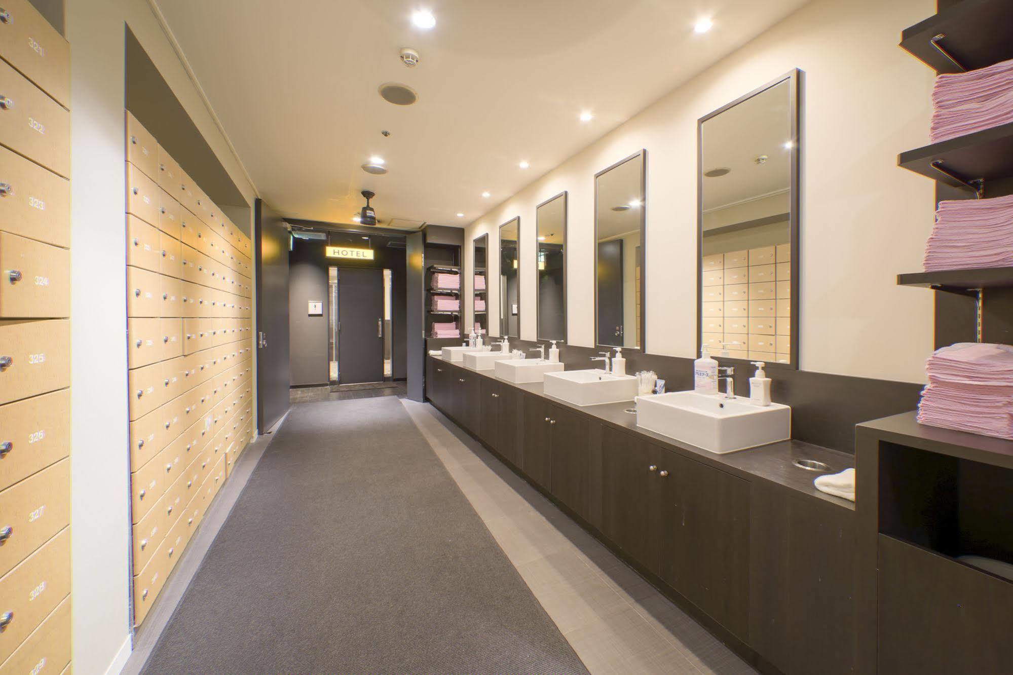 New Japan Capsule Hotel Cabana Ōsaka Exterior foto