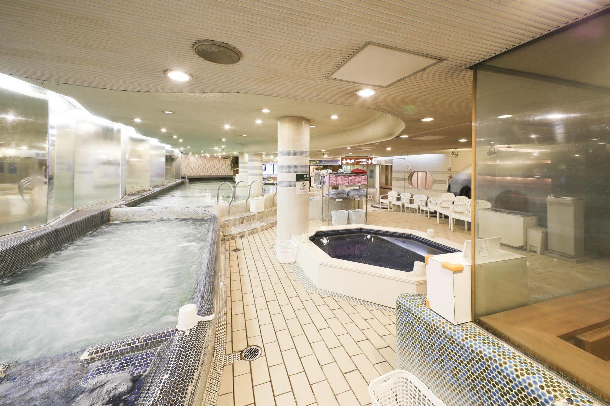 New Japan Capsule Hotel Cabana Ōsaka Exterior foto